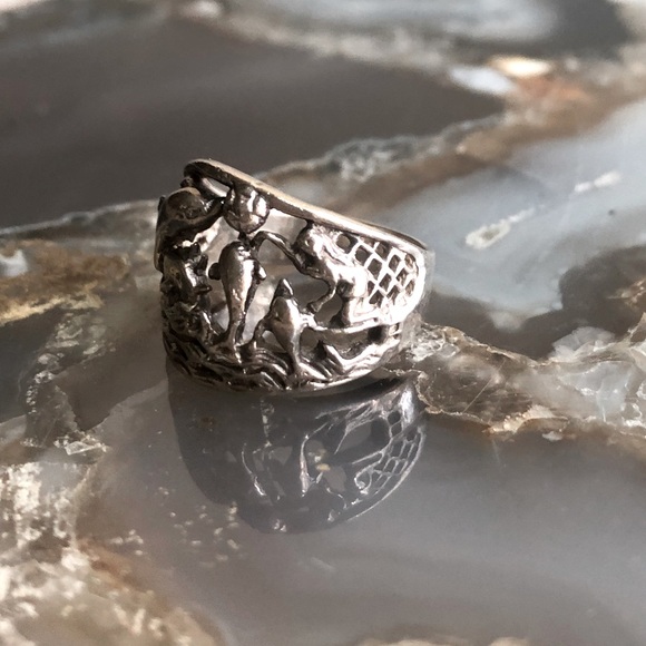 Vintage wide band sterling silver mermaid and dolphins ring sz 7 - Picture 2 of 4